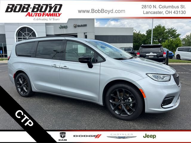 New 2026 Chrysler Pacifica Select w/ S Appearance Package FWD image 1