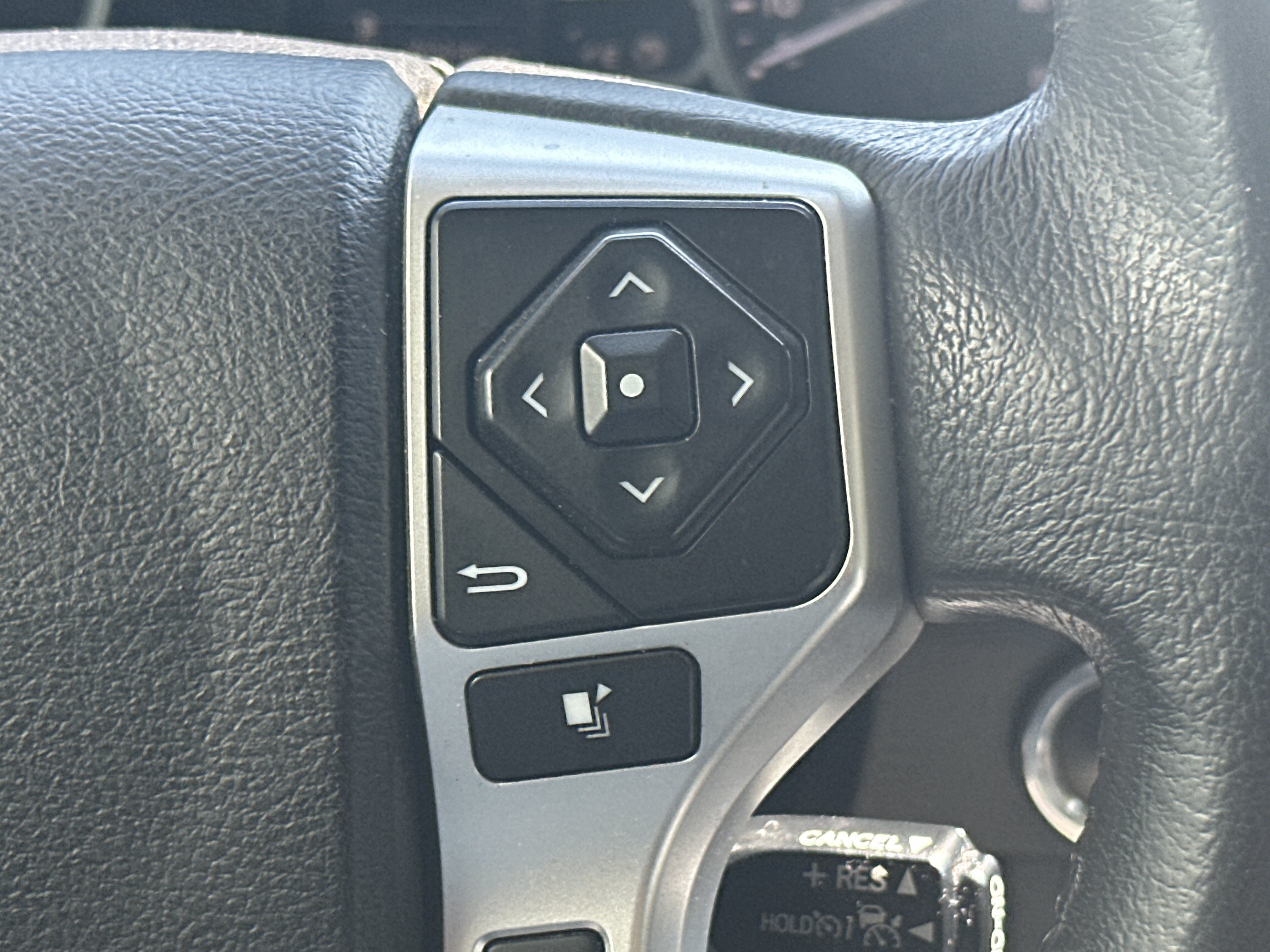 Used 2021 Toyota Tundra Limited AWD/4WD image 19