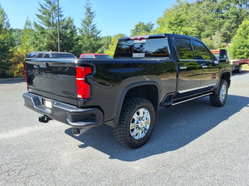 Used 2024 Chevrolet Silverado 3500 High Country w/ High Country Premium Package AWD/4WD image 5