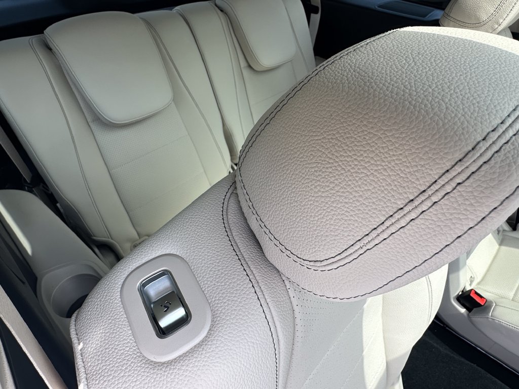 New 2026 Mercedes-Benz GLS 450 4MATIC image 19
