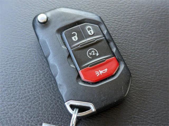 Certified 2021 Jeep Wrangler Unlimited Rubicon w/ Dual Top Group image 31