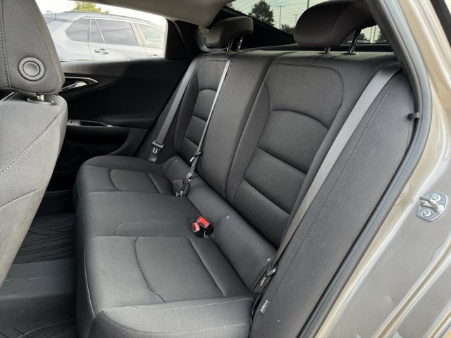 Used 2025 Chevrolet Malibu RS FWD image 27