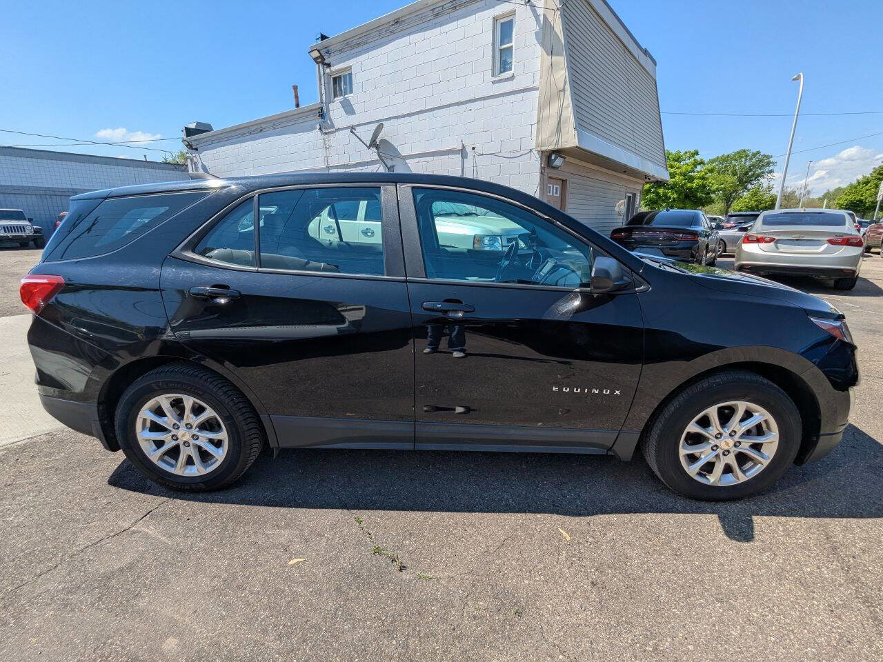 Used 2020 Chevrolet Equinox LS w/ LPO, Floor Liner Package image 8