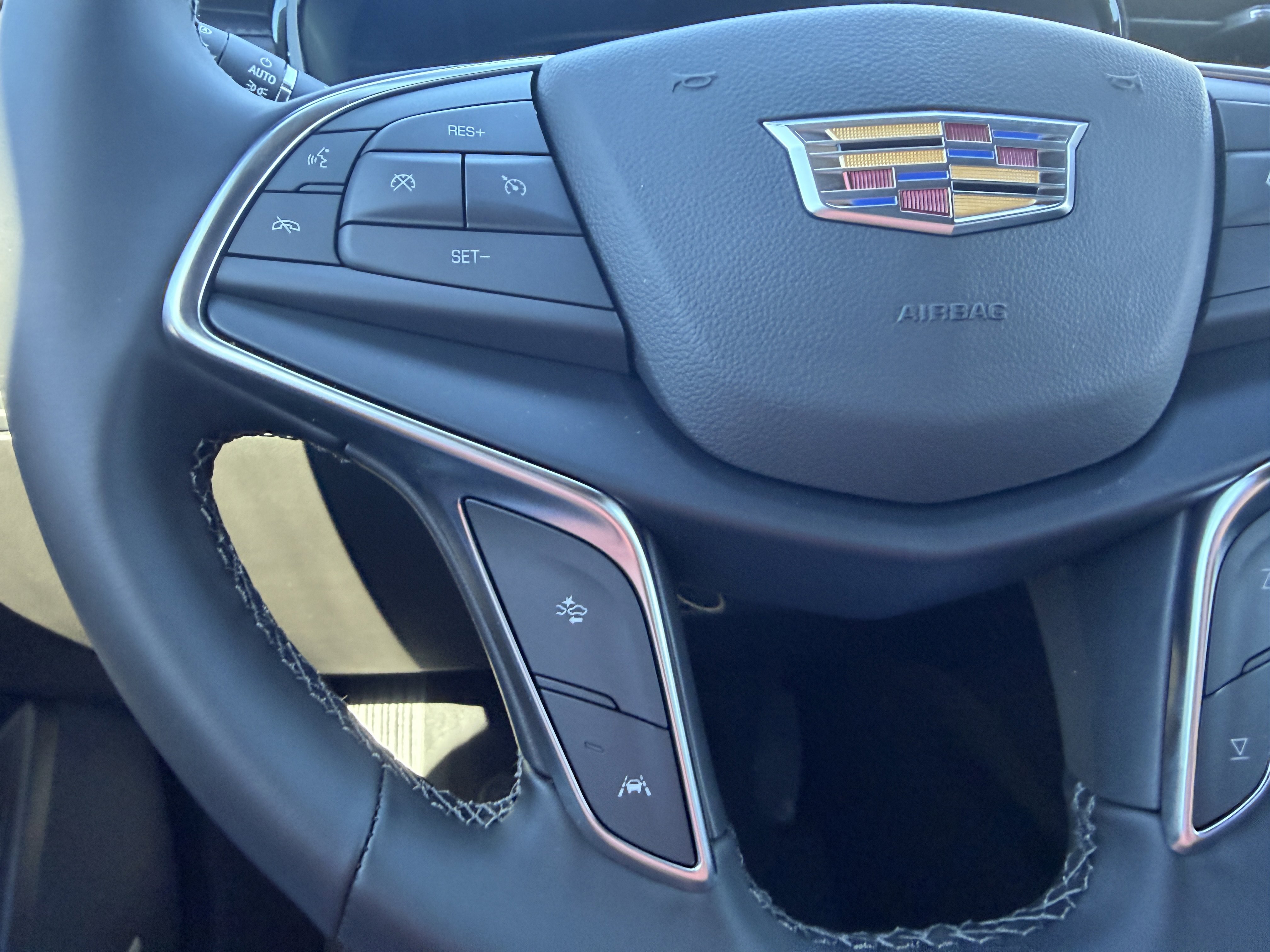 New 2026 Cadillac XT5 Luxury image 27