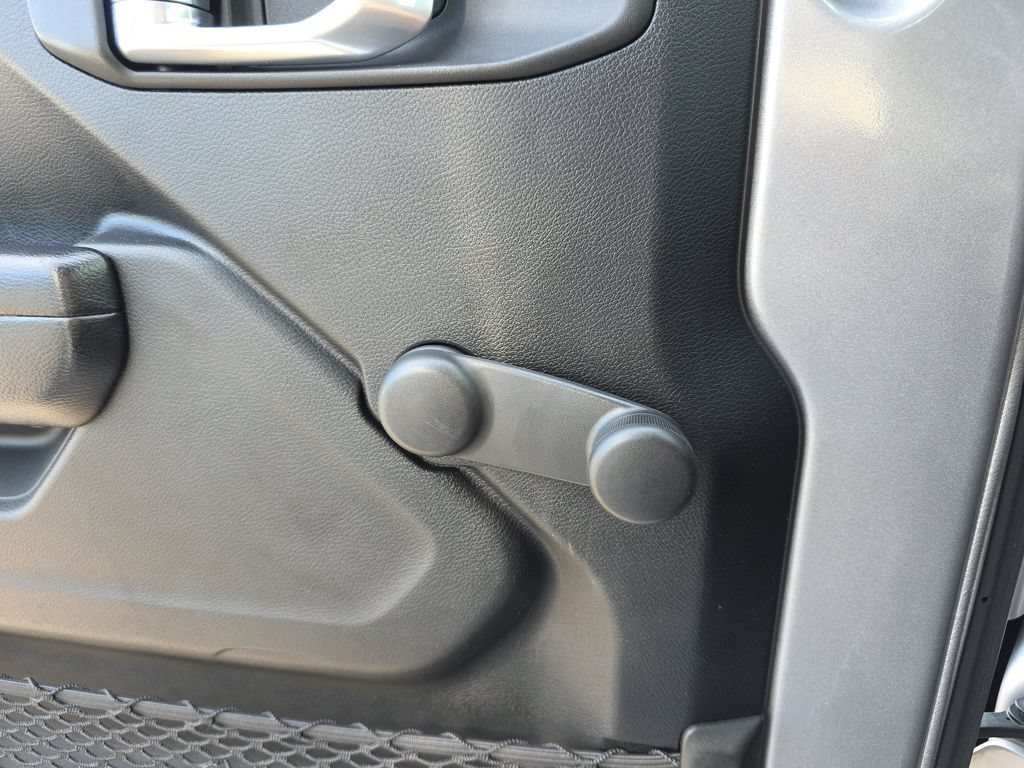 Used 2021 Jeep Wrangler Unlimited Sport AWD/4WD image 26