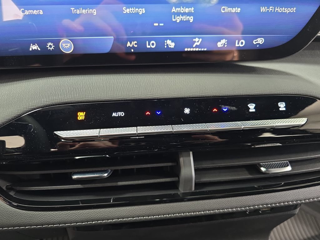 New 2026 Buick Enclave Preferred w/ LPO, Floor Liner Package AWD/4WD image 22