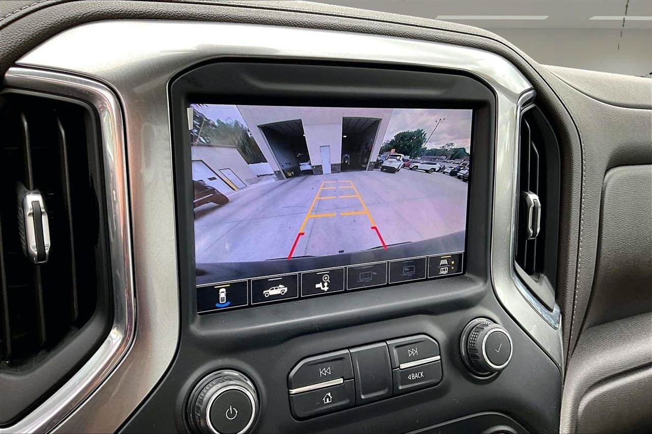 Used 2020 Chevrolet Silverado 1500 LTZ w/ LTZ Premium Package AWD/4WD image 16
