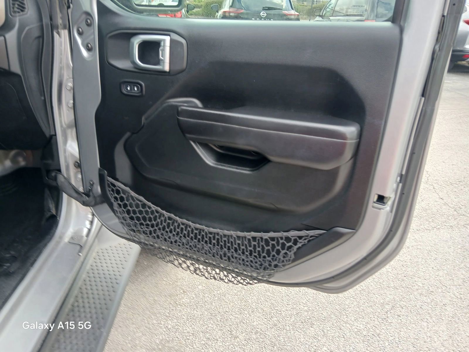 Used 2018 Jeep Wrangler Unlimited Sport S image 16