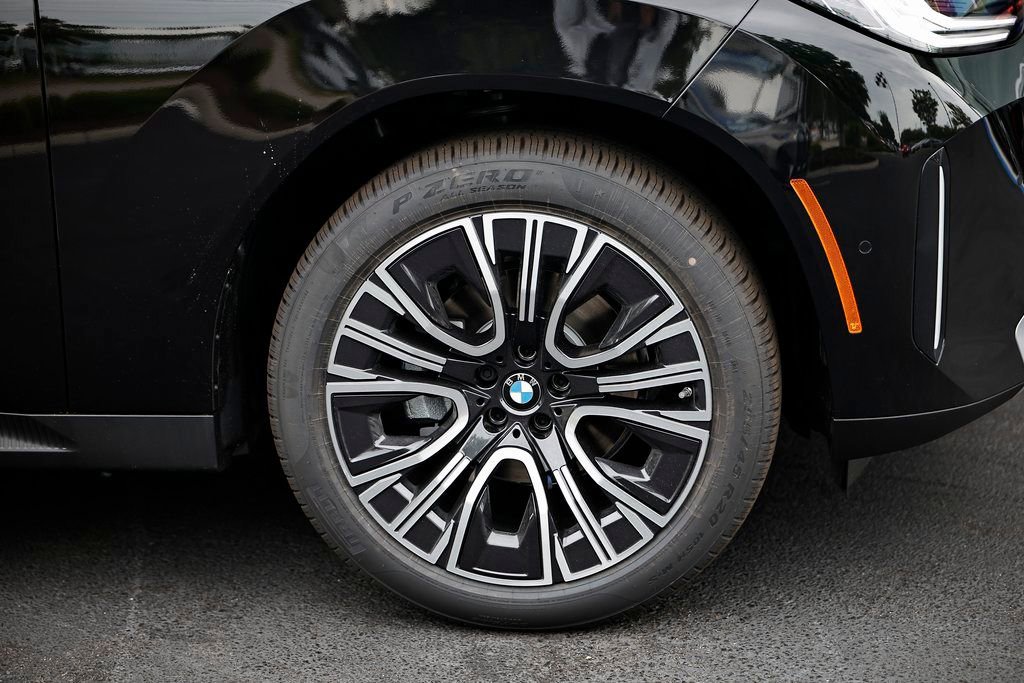 Used 2025 BMW X3 xDrive30i w/ Premium Package image 4