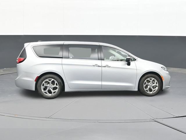 Used 2024 Chrysler Pacifica Limited FWD image 18