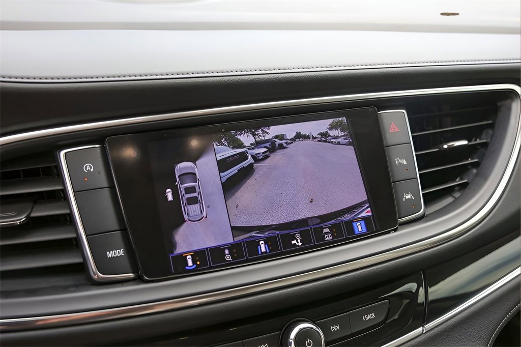 Used 2022 Buick Enclave Avenir w/ Avenir Technology Package image 17