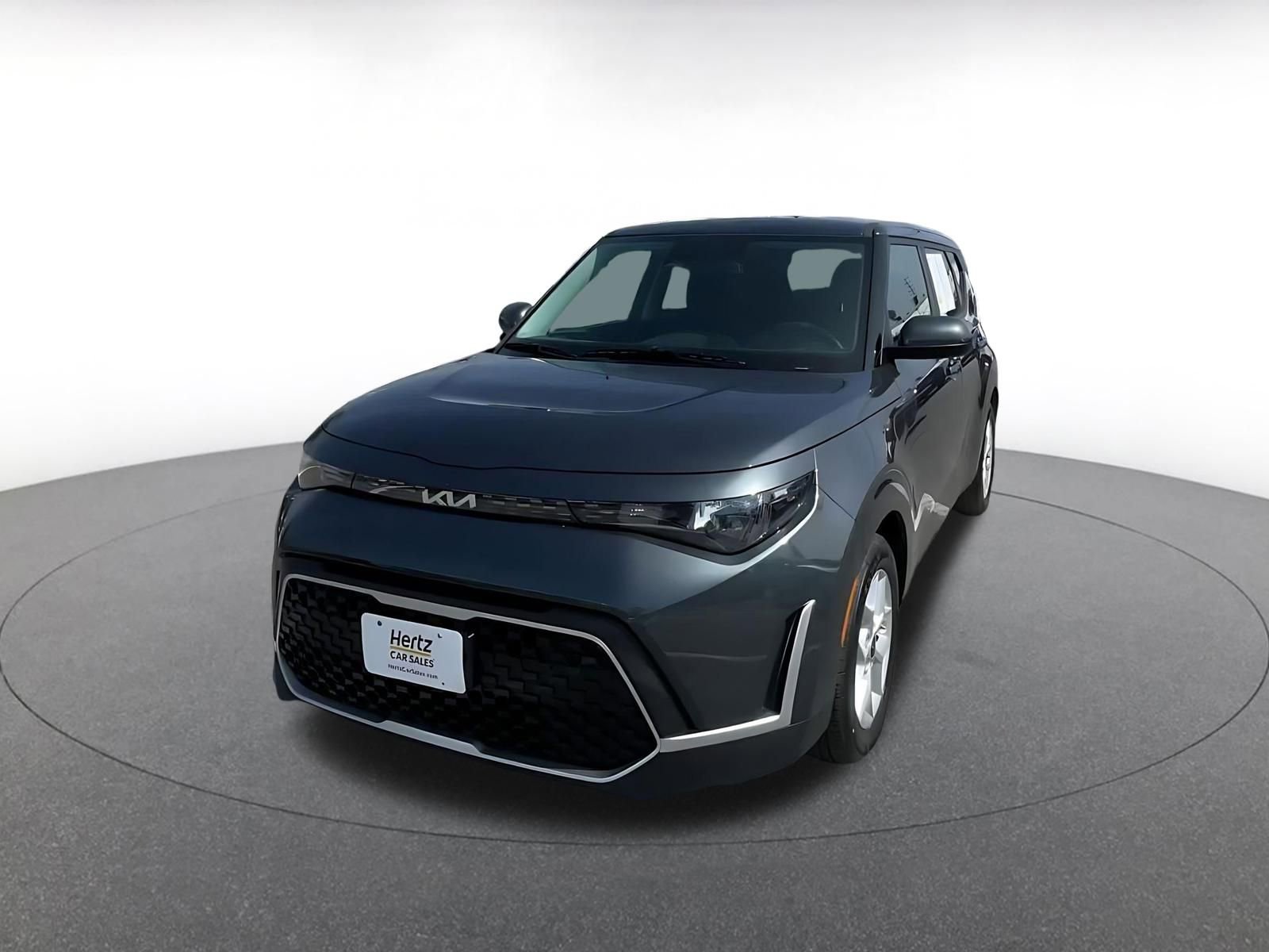 Used 2025 Kia Soul LX w/ LX Technology Package FWD image 4