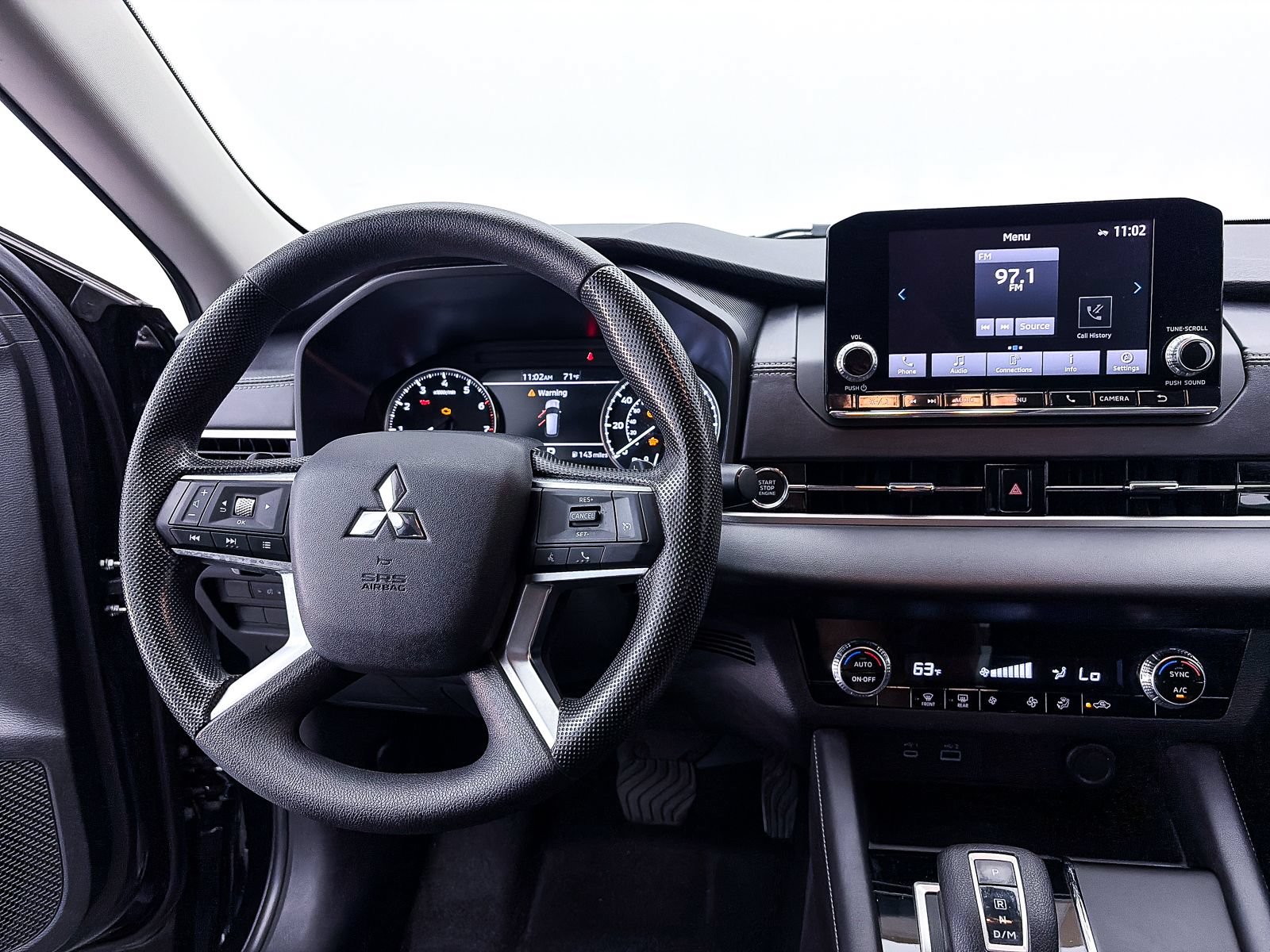 Used 2023 Mitsubishi Outlander ES FWD image 3