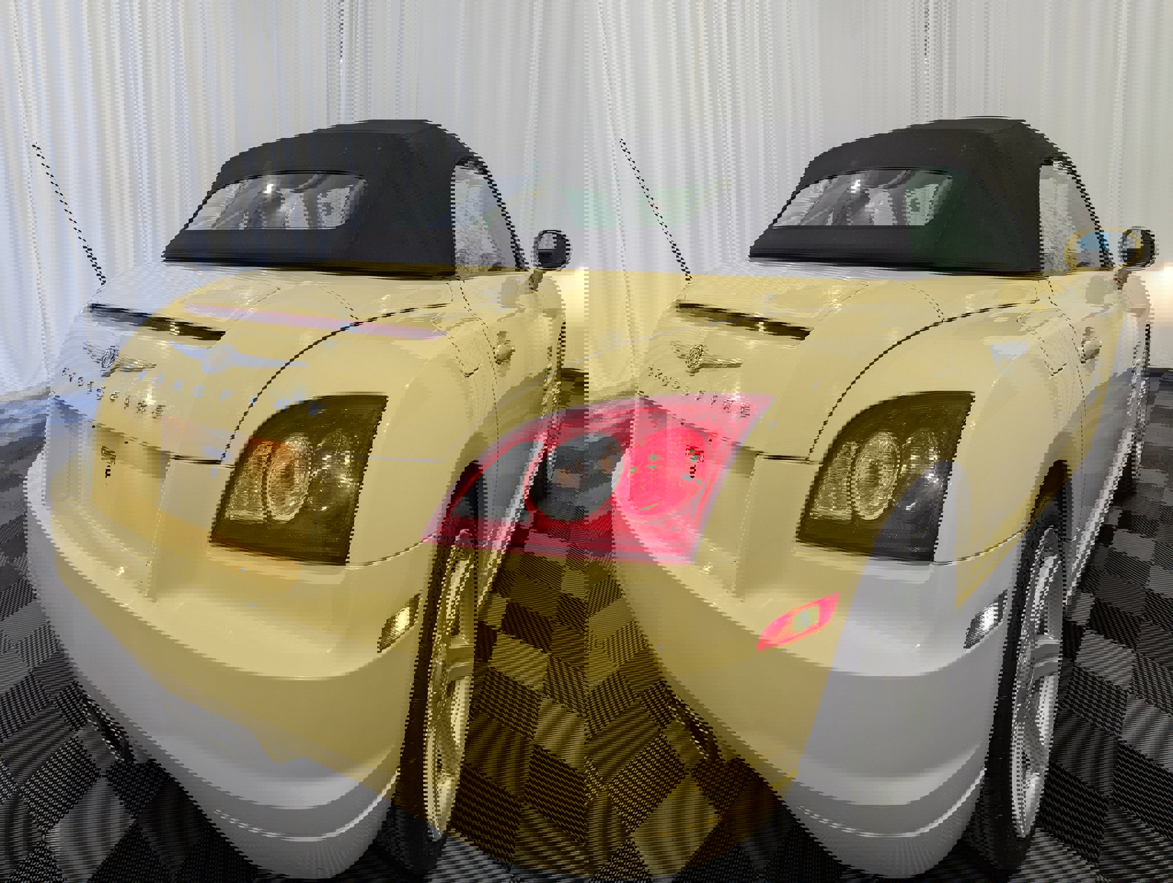 Used 2005 Chrysler Crossfire Limited image 7