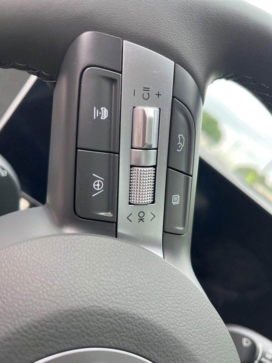 Used 2024 Hyundai Sonata Limited FWD image 13