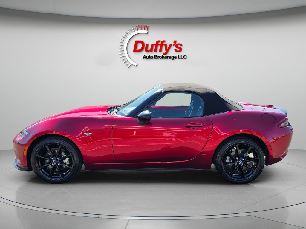 Used 2021 MAZDA MX-5 Miata Club RWD image 18