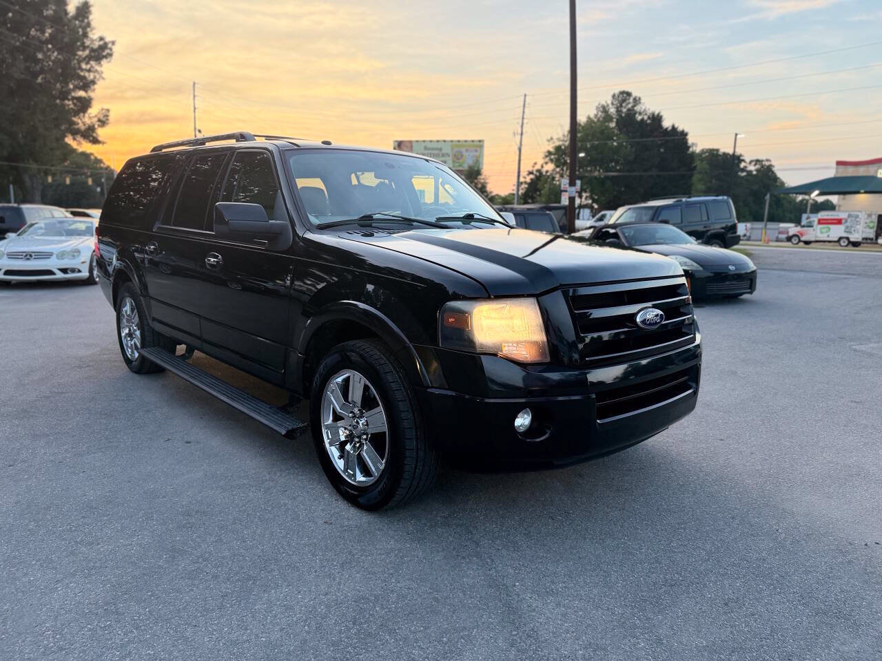 Used 2010 Ford Expedition EL Limited RWD image 4
