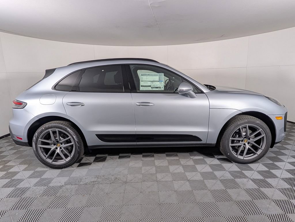 New 2026 Porsche Macan image 8