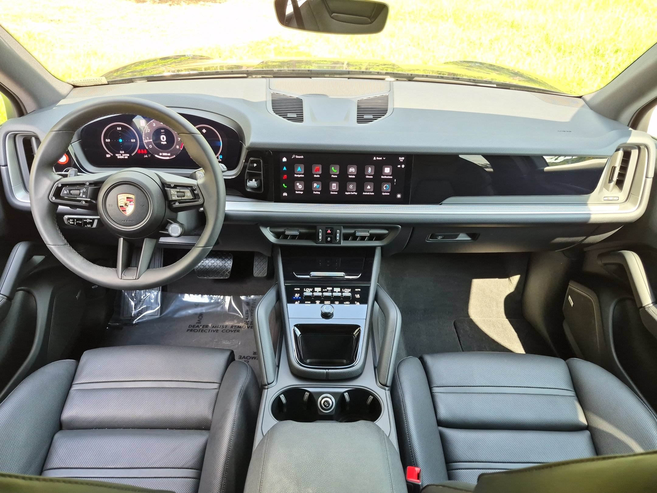 Certified 2024 Porsche Cayenne AWD/4WD image 20