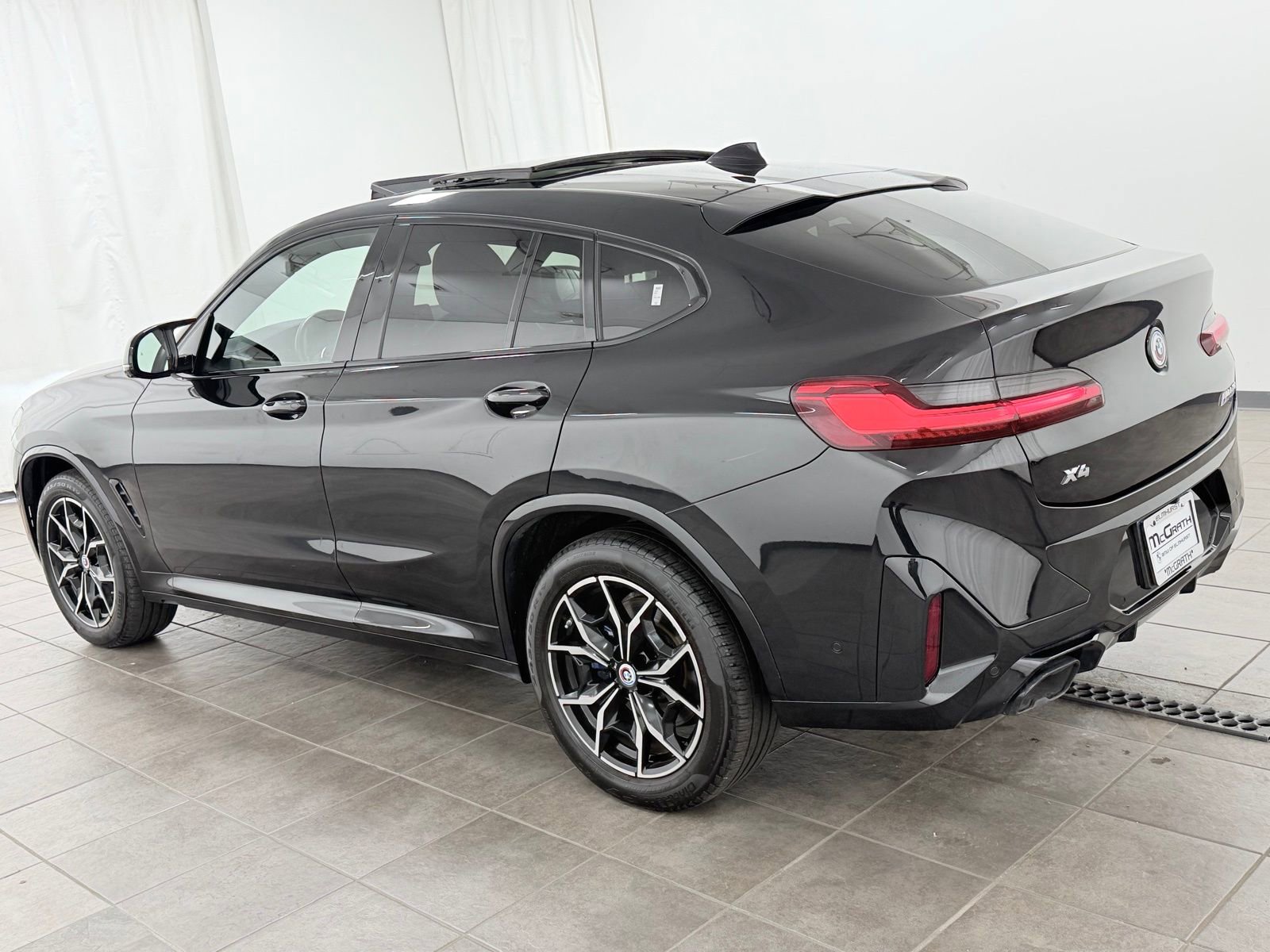 Used 2023 BMW X4 M40i w/ Premium Package AWD/4WD image 3