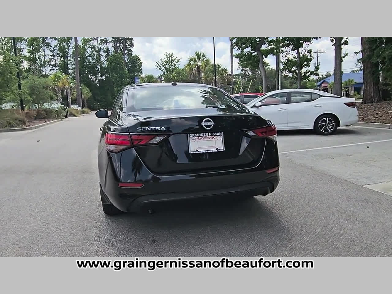 Used 2025 Nissan Sentra SV FWD image 28