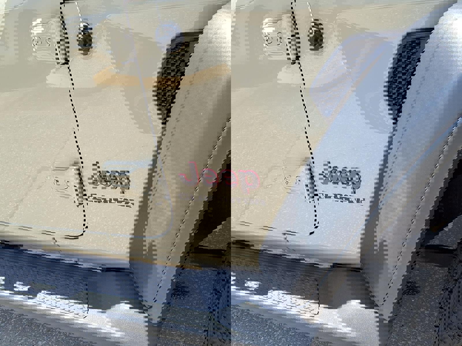 Used 2020 Jeep Gladiator Rubicon image 10