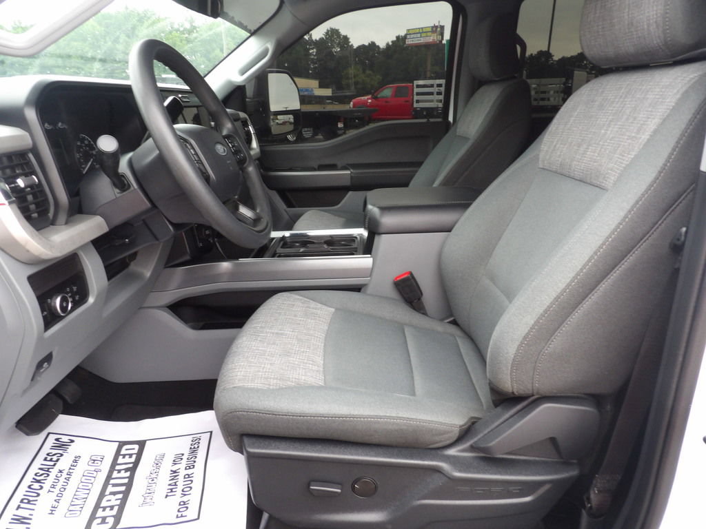 Used 2025 Ford F250 XLT w/ FX4 Off-Road Package AWD/4WD image 17