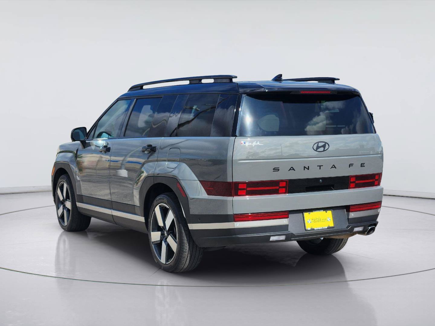 Used 2024 Hyundai Santa Fe Limited FWD image 7