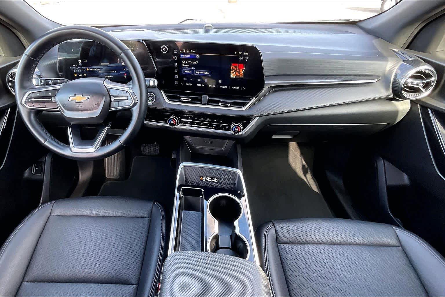 Used 2025 Chevrolet Equinox LT w/ Convenience Package II FWD image 14