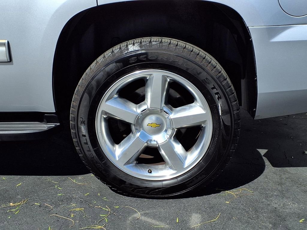 Used 2013 Chevrolet Tahoe LS w/ Convenience Package RWD image 4