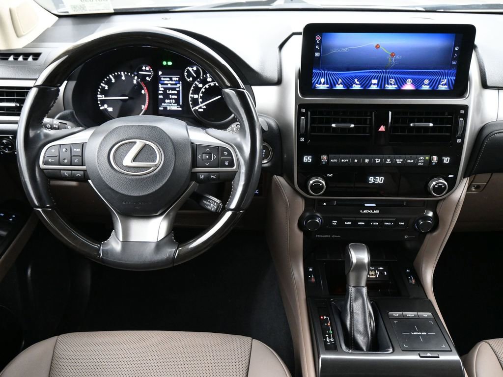 Used 2023 Lexus GX 460 Premium w/ Premium Package image 7