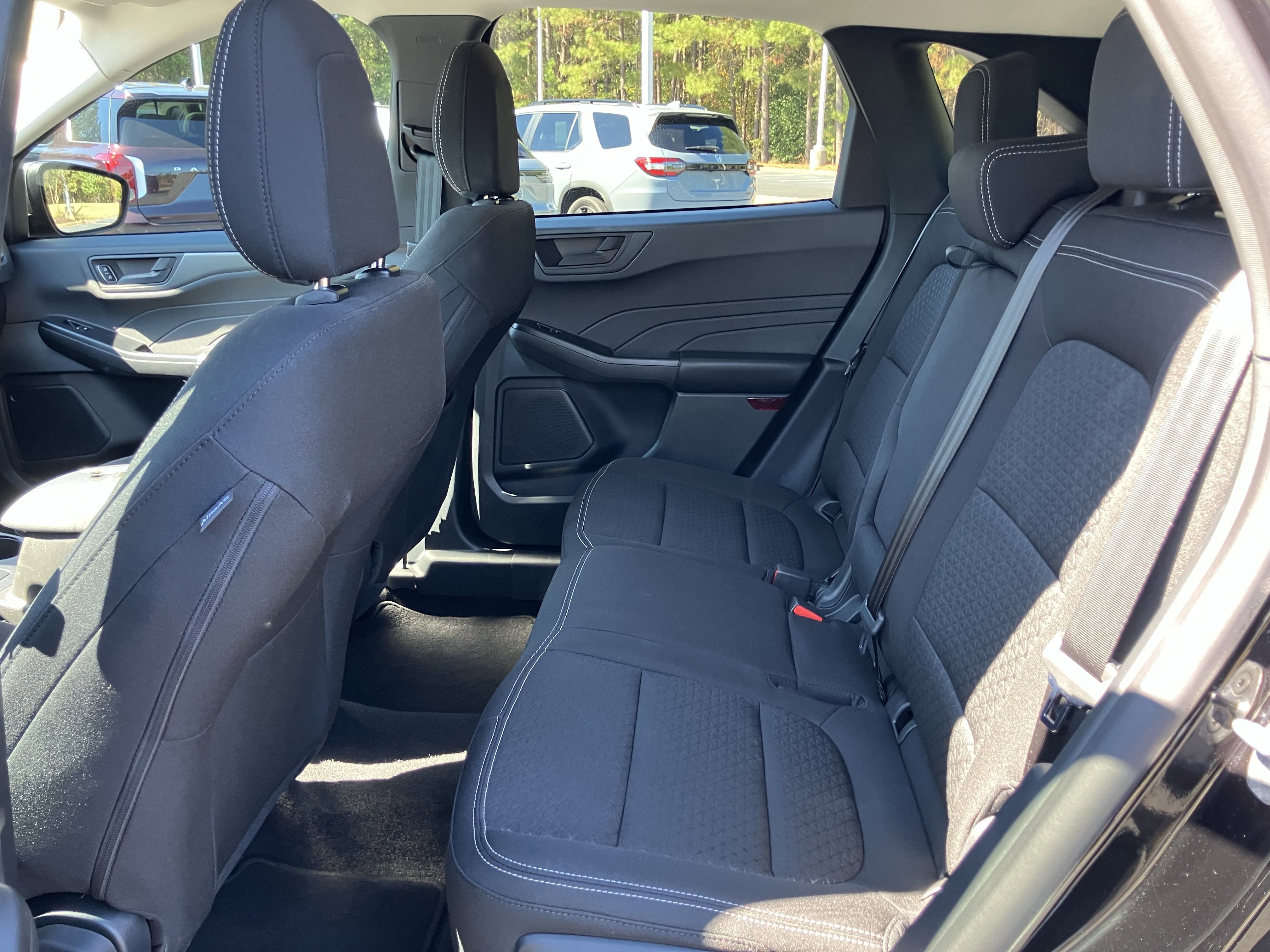 Used 2025 Ford Escape Active image 32