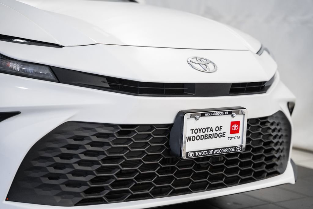 Used 2025 Toyota Camry SE FWD image 10