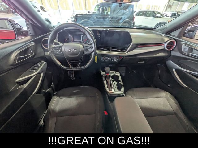 Used 2024 Chevrolet Trax RS image 11