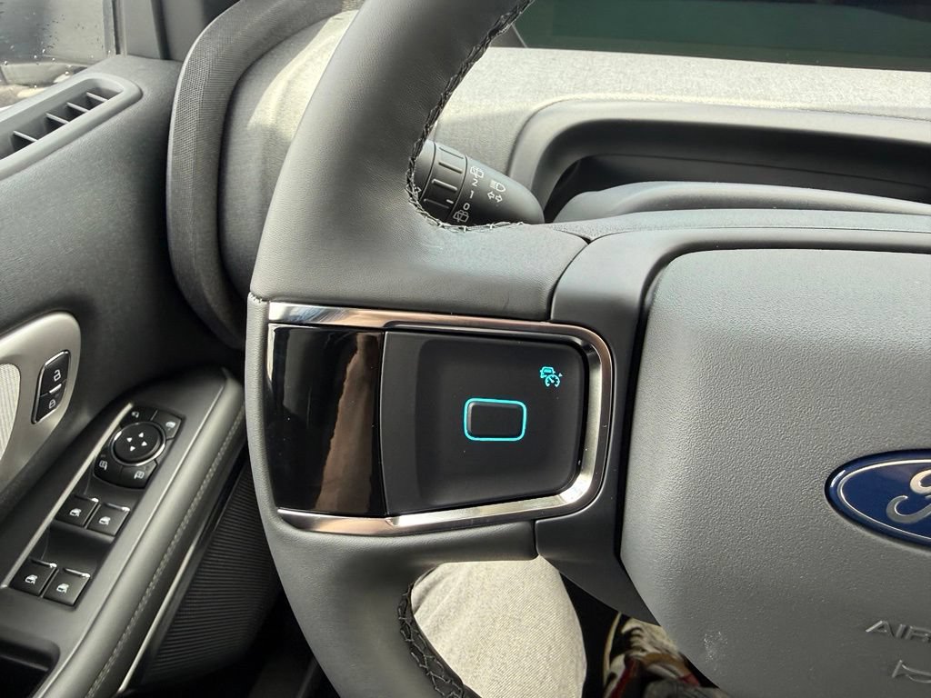 New 2026 Ford Expedition Active AWD/4WD image 15