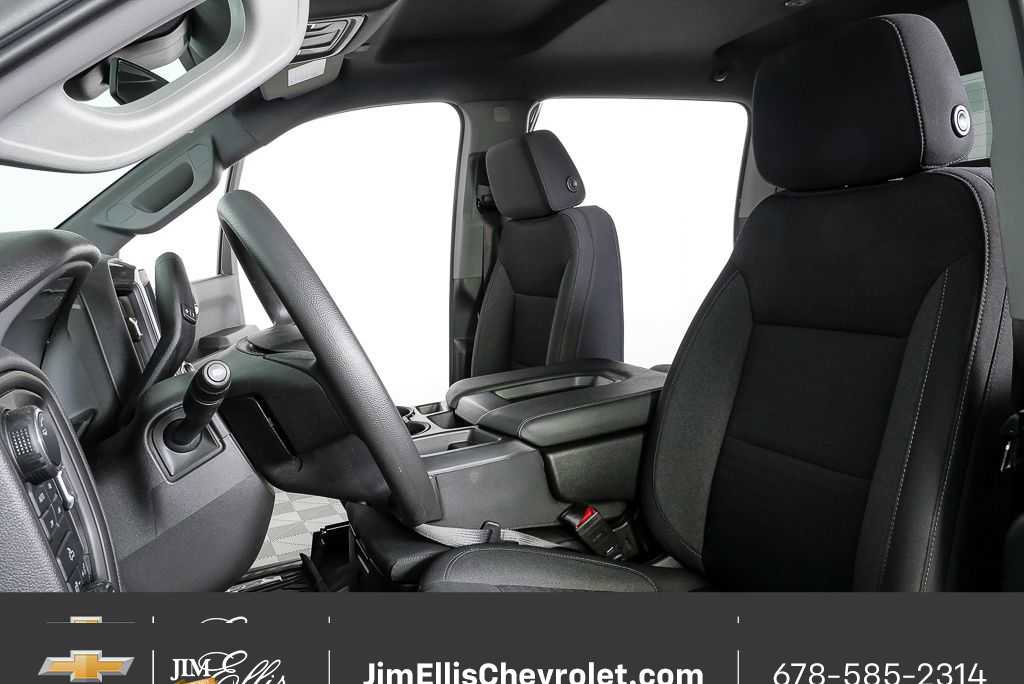 Certified 2023 Chevrolet Silverado 1500 Custom Trail Boss w/ LPO, Dark Essentials Package image 5