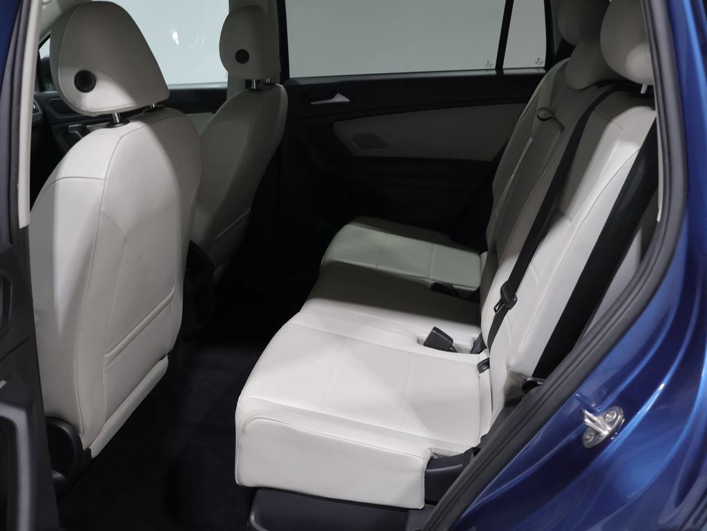 Used 2019 Volkswagen Tiguan SEL AWD/4WD image 18