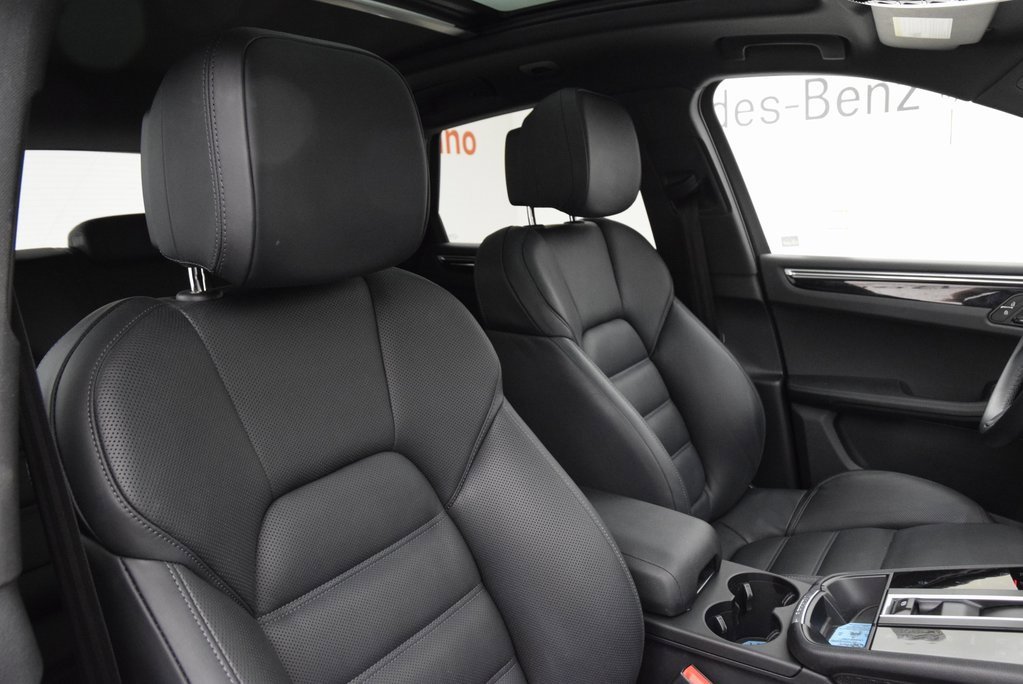Used 2023 Porsche Macan S image 17