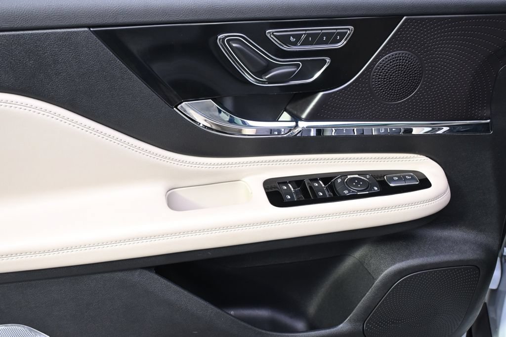 Used 2026 Lincoln Corsair Premiere AWD/4WD image 22