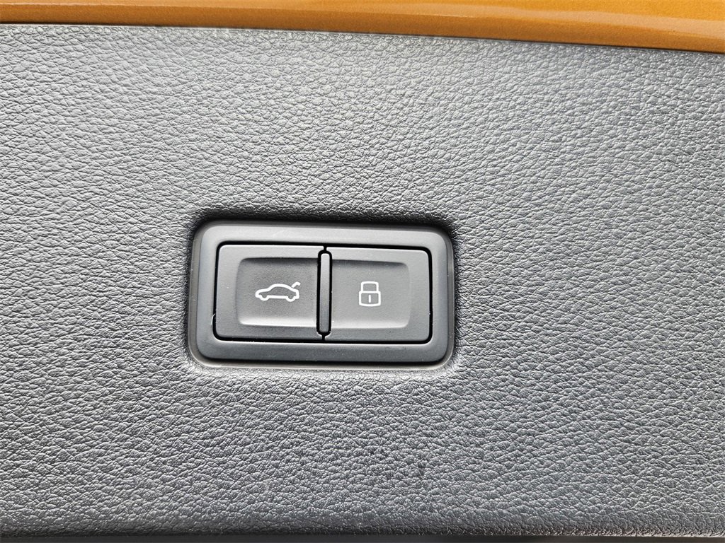 Used 2021 Audi RS Q8 image 30