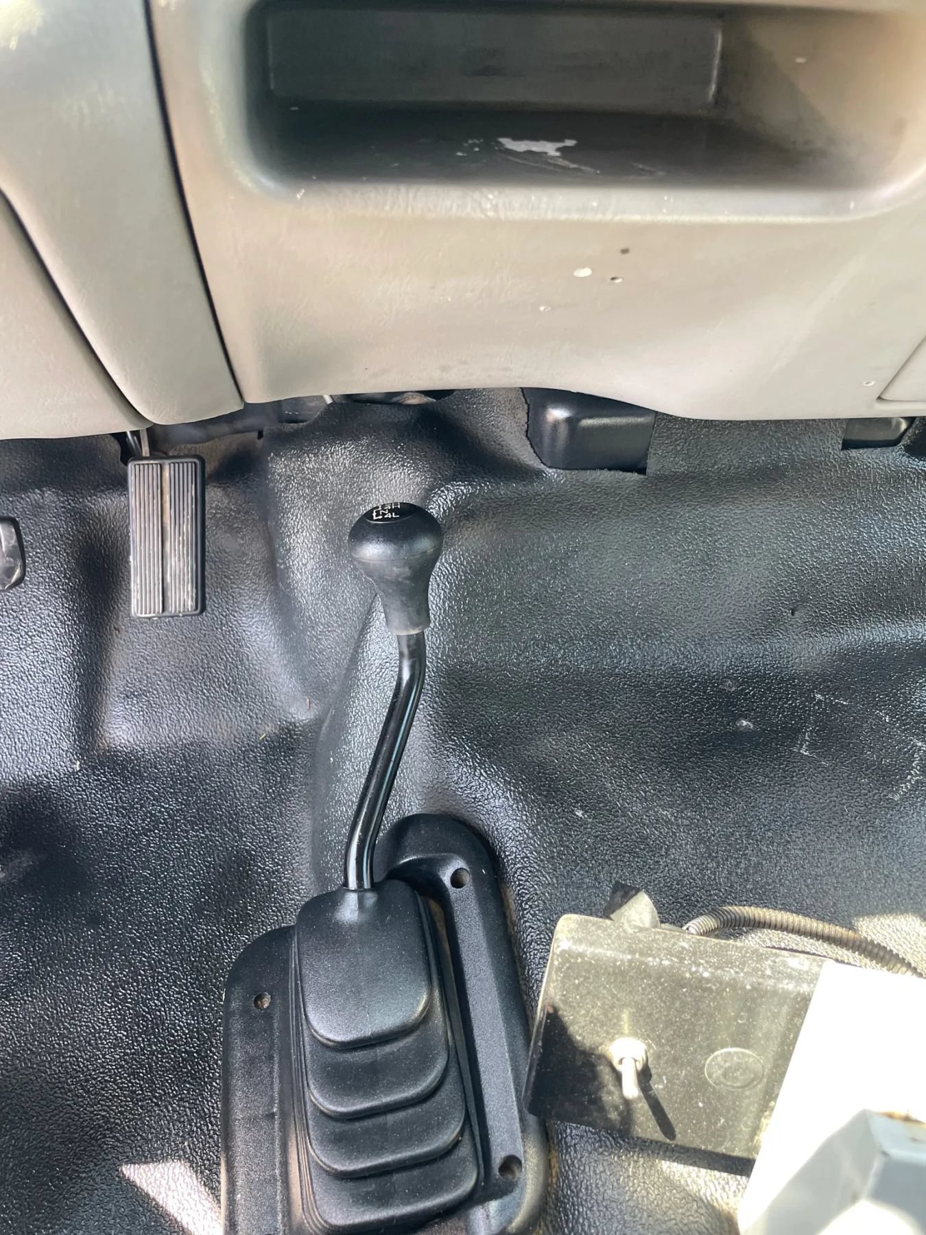 Used 2001 Ford F550 4x4 Regular Cab Super Duty image 22