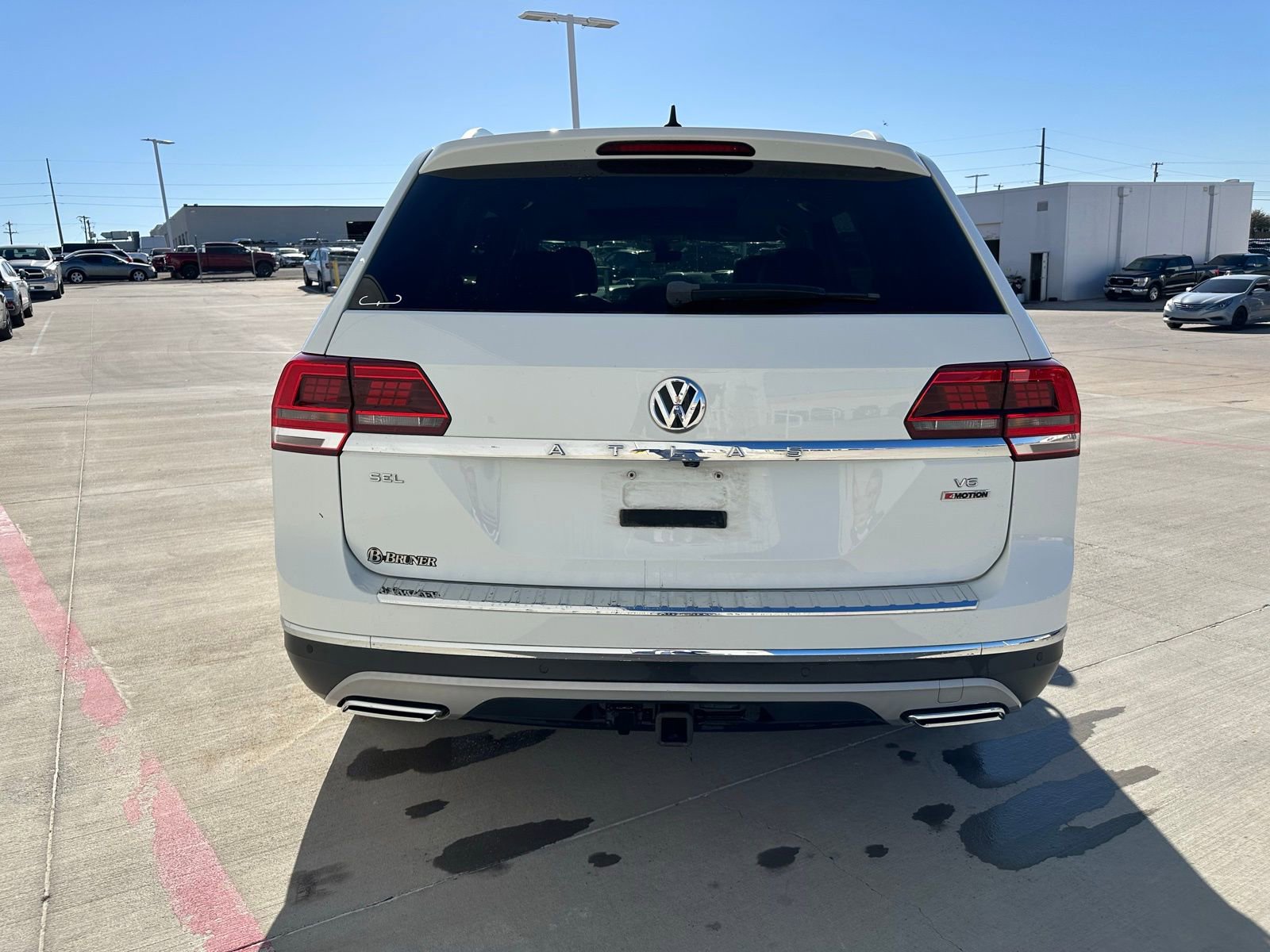 Used 2019 Volkswagen Atlas SEL Premium image 4