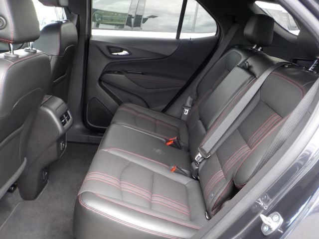 Used 2023 Chevrolet Equinox RS FWD image 12