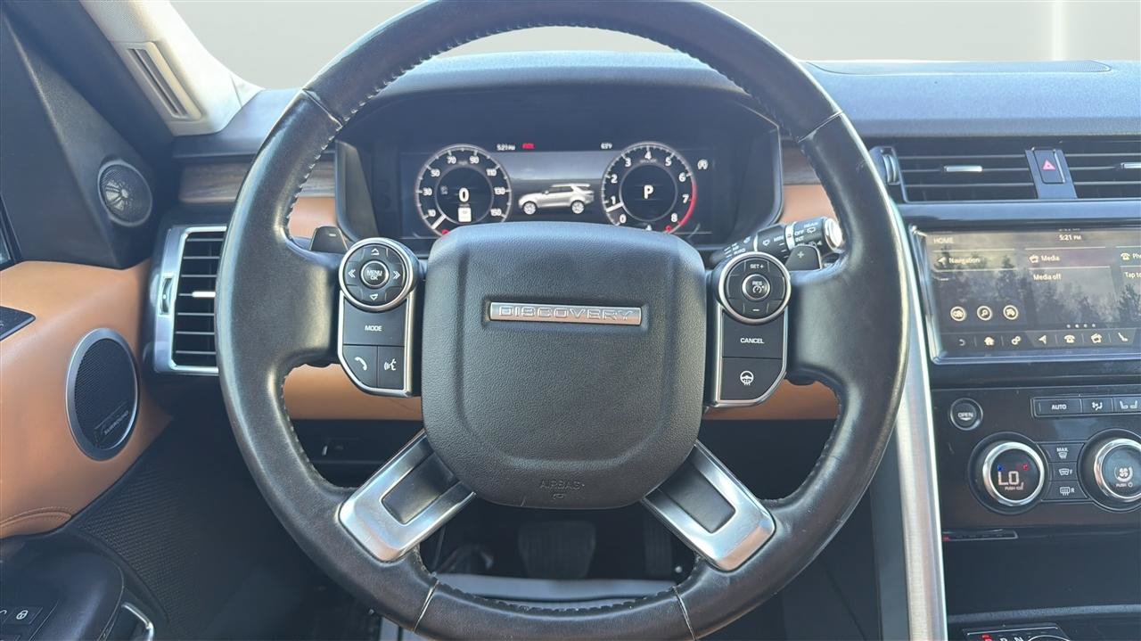 Used 2018 Land Rover Discovery HSE Luxury AWD/4WD image 27