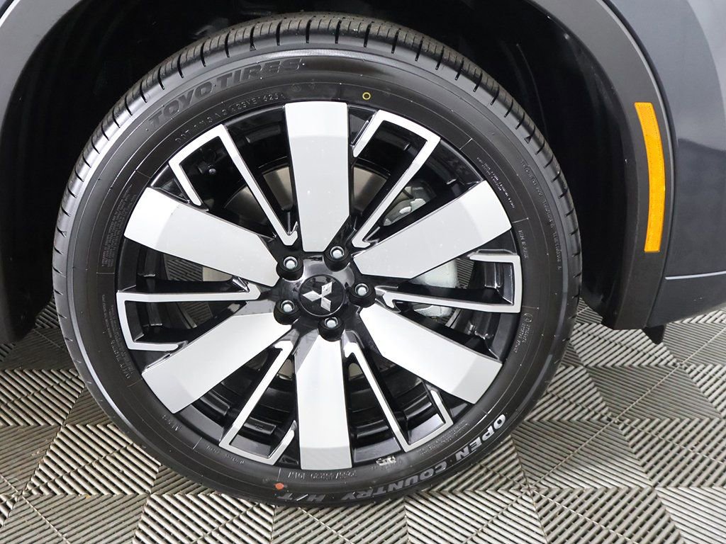 New 2025 Mitsubishi Outlander SEL image 28