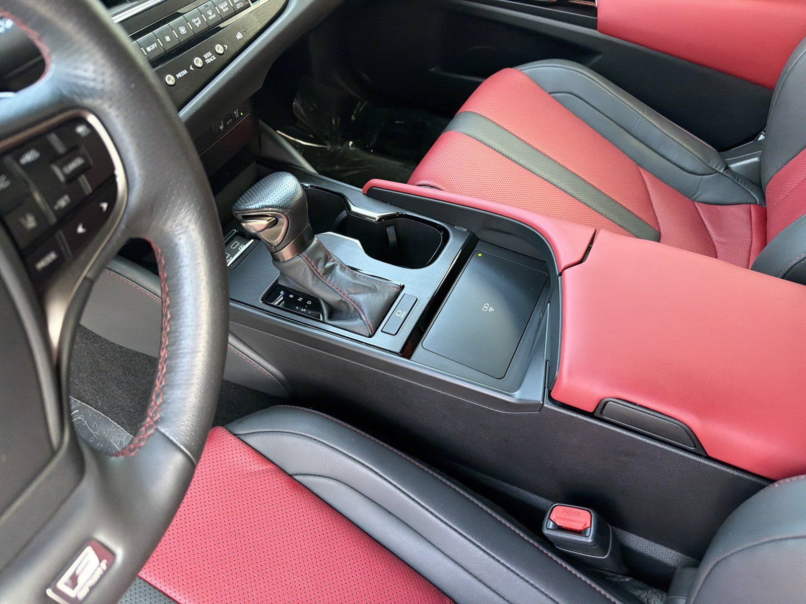 Used 2023 Lexus ES 350 F Sport w/ Accessory Package (Z2) FWD image 21