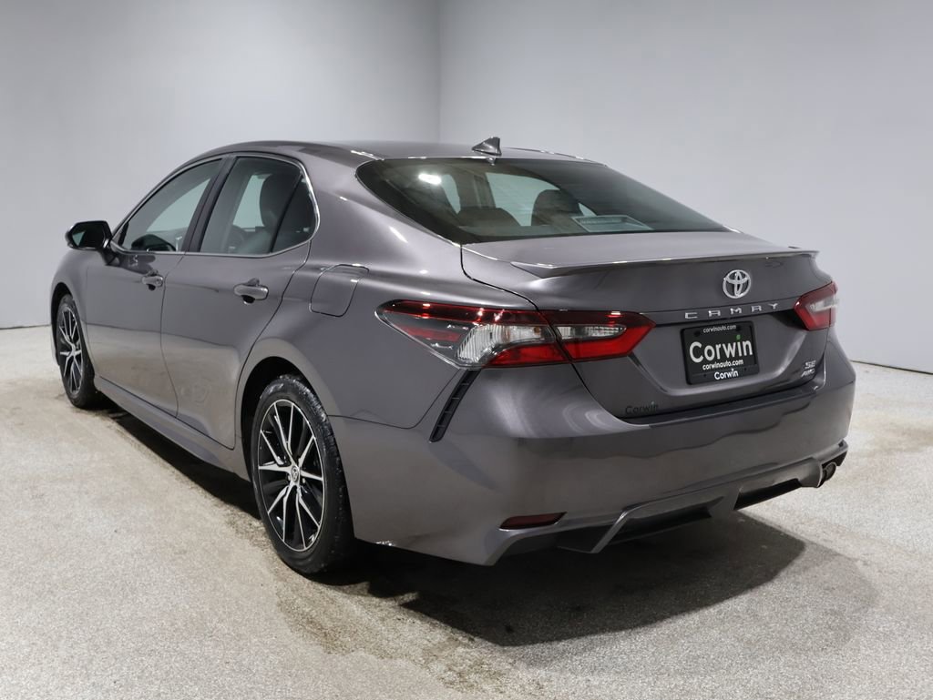 Used 2023 Toyota Camry SE image 5
