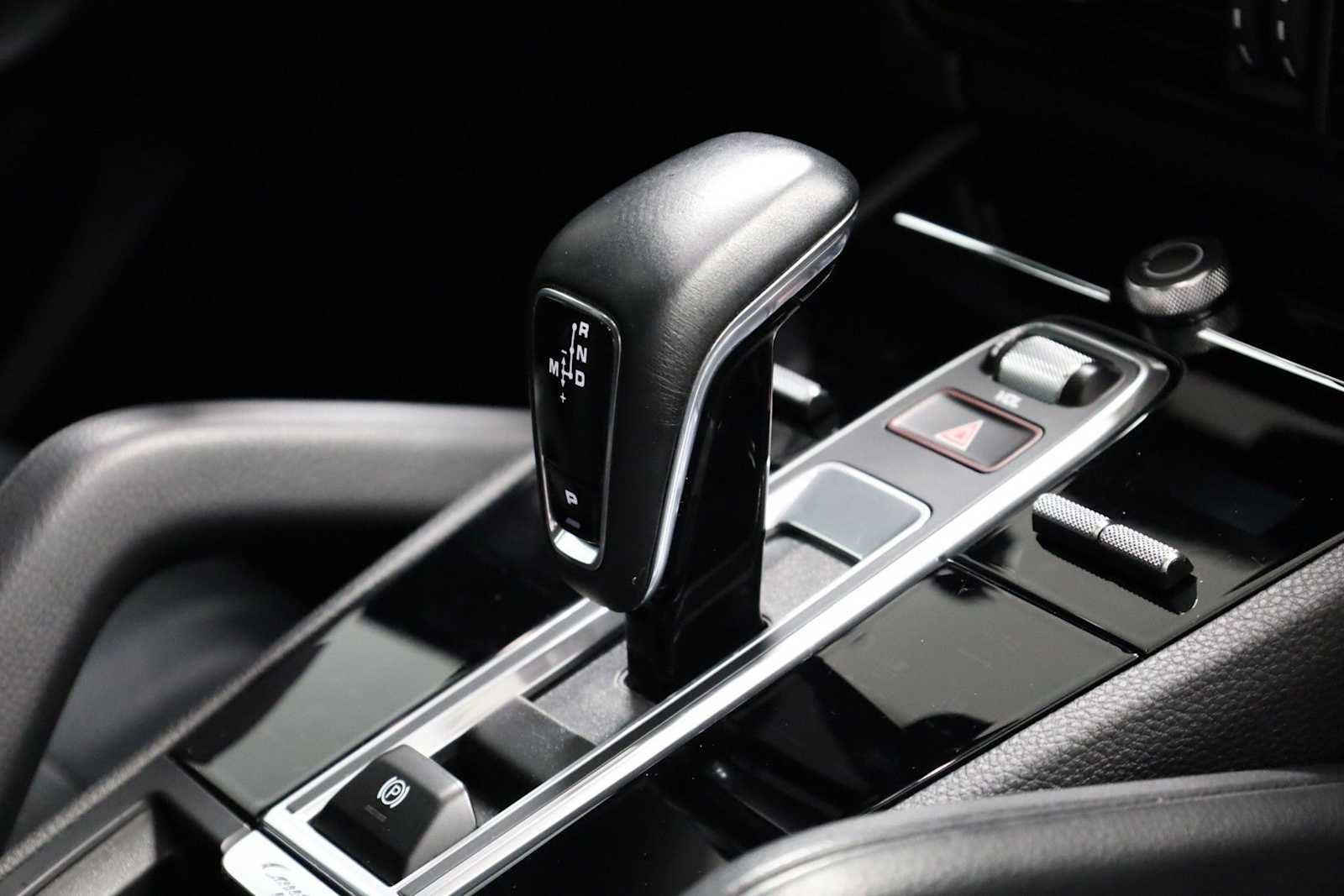 Used 2022 Porsche Cayenne image 21