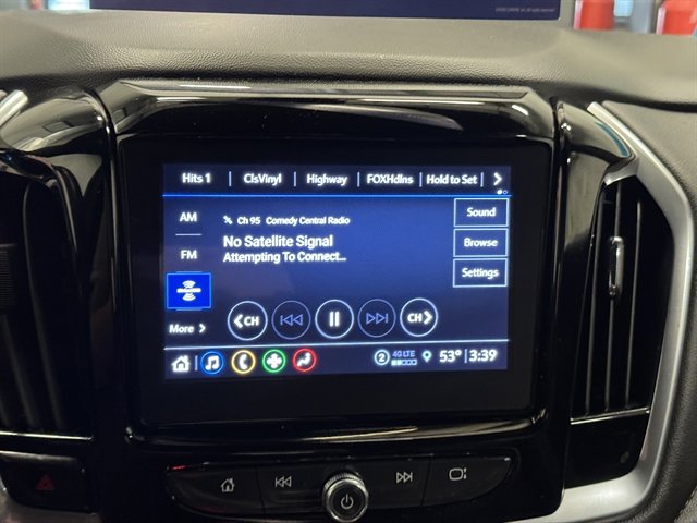 Used 2022 Chevrolet Traverse LT image 23