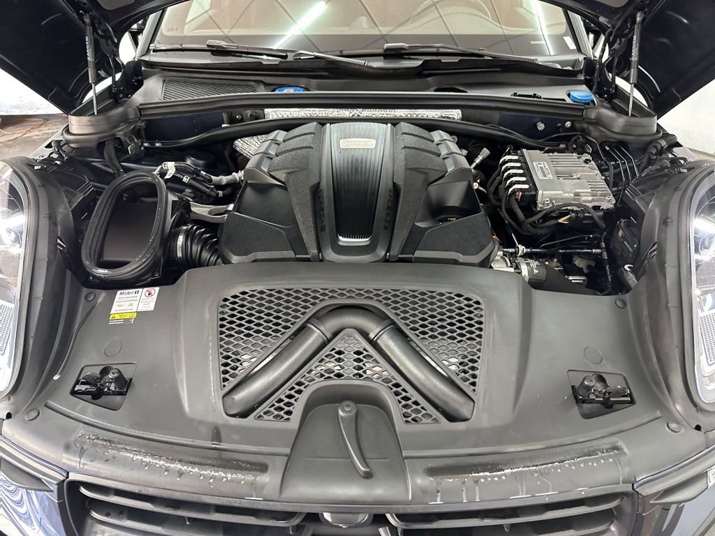 Used 2022 Porsche Macan S image 32